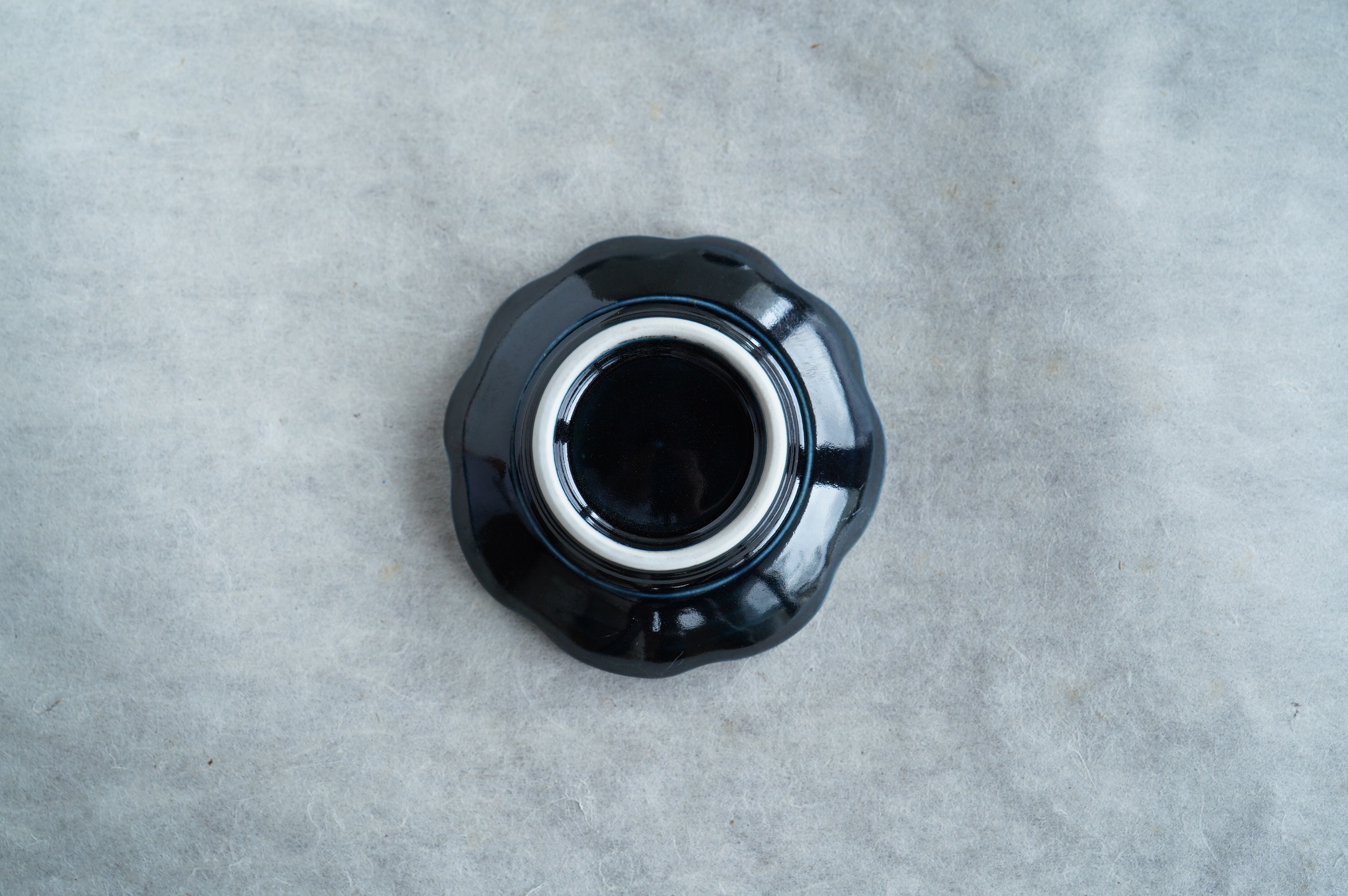 牡丹文豆皿/瑠璃