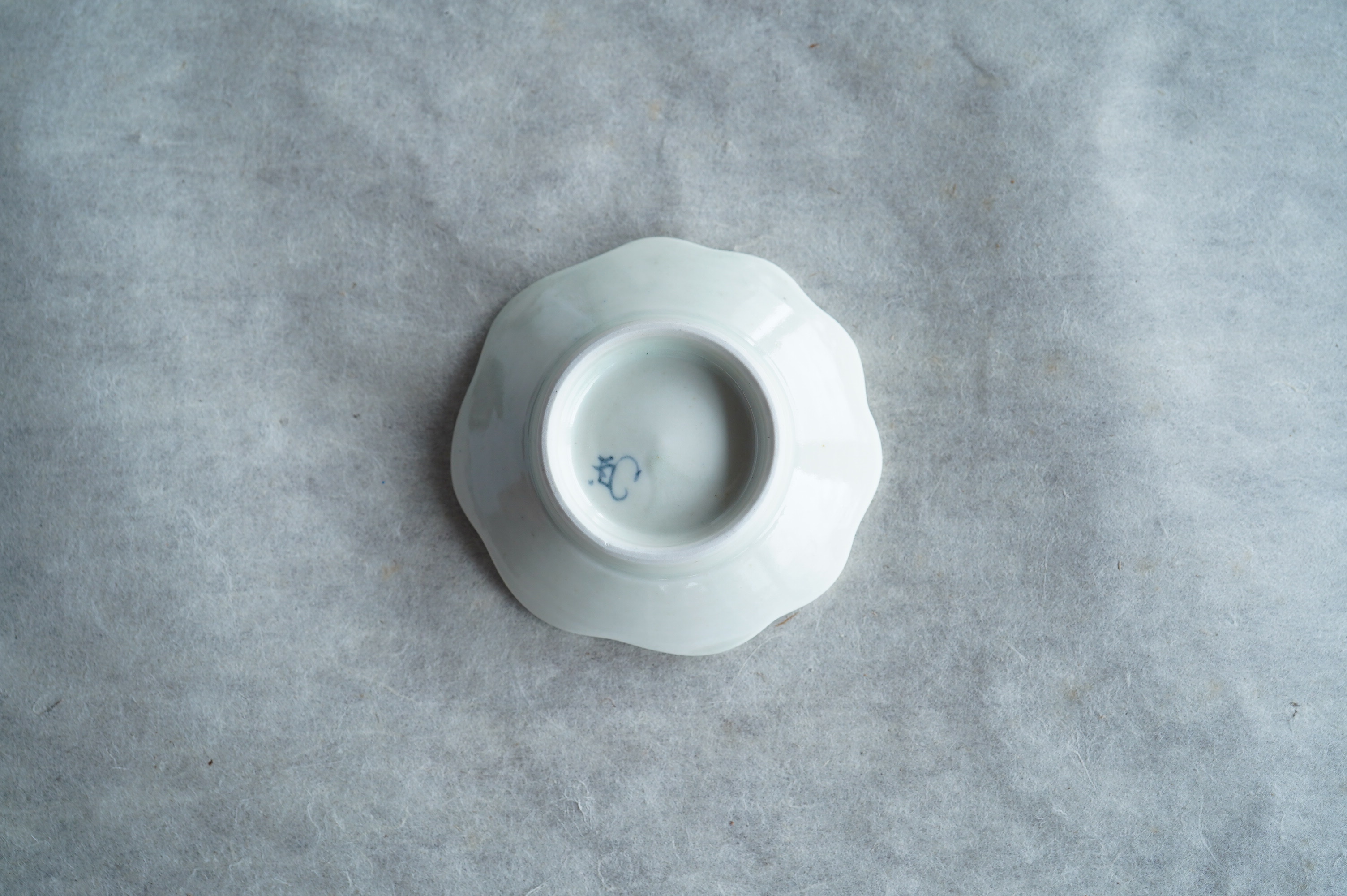 牡丹文豆皿/白磁